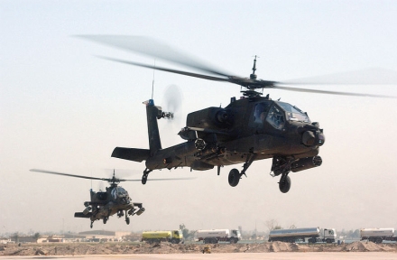440px-AH-64_Apache_(2233201139)_1